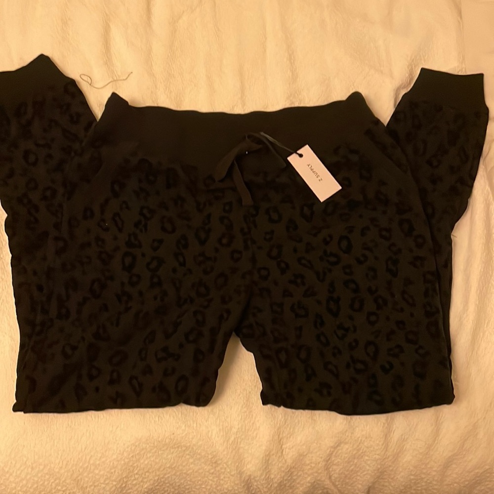NWT Z SUPPLY Black cheetah joggers